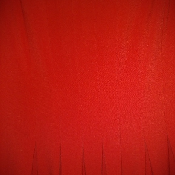Red mini pleated dress - Picture 2 of 4